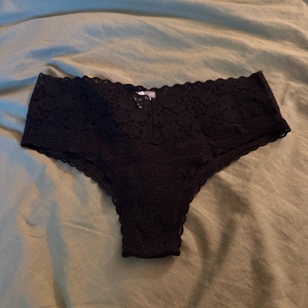 NWOT Aerie Black Lace Cheeky Panties